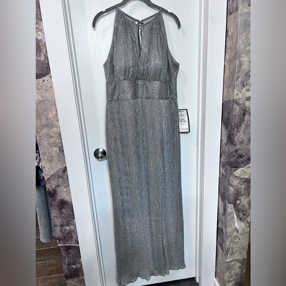 R&M Richards Dress with Lining Halter A-Line Metallic Color Silver Size 12 NWT - Picture 5 of 9